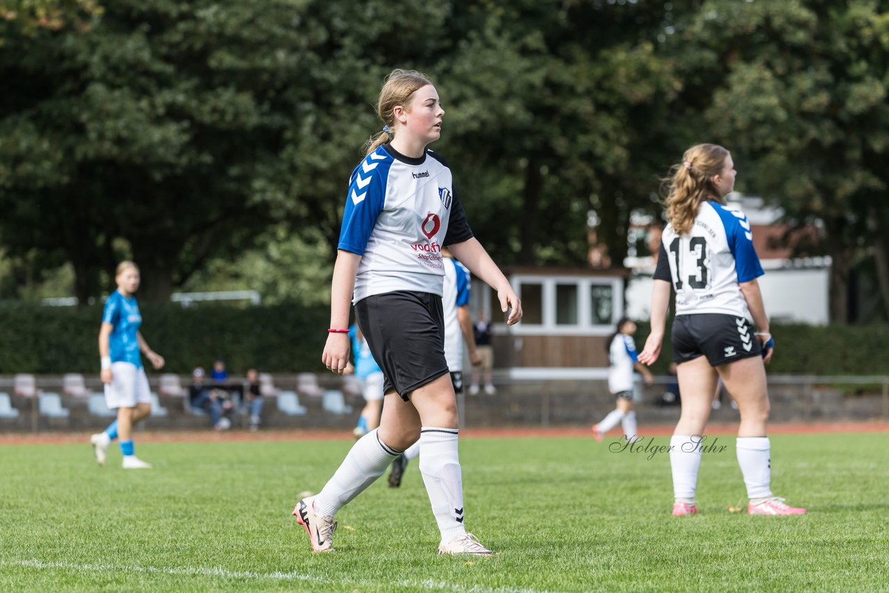 Bild 102 - wBJ VfL Pinneberg - Germania Schnelsen : Ergebnis: 15:1